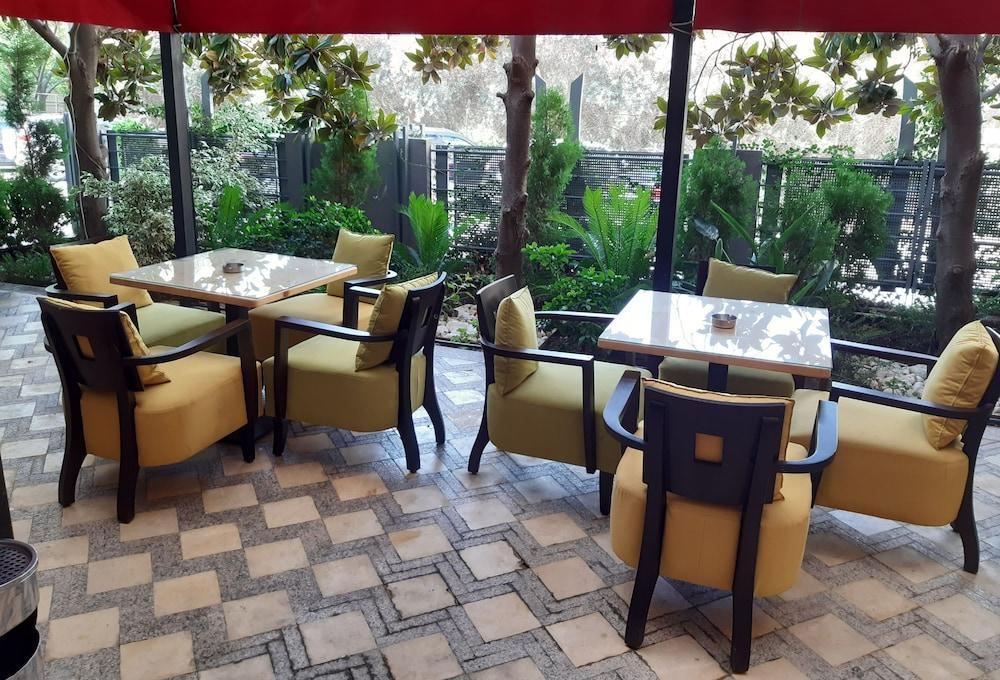 Dolls Hotel By Eurostars (Adults Only) Jounieh Kültér fotó